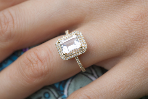 why-go-to-a-custom-jeweler-when-shopping-for-an-engagement-ring-elite-jewlers